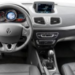 Renault-Fluence-Dynamique-2015-painel