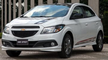Chevrolet-Onix-Effect-2015