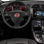 Fiat-Bravo-Blackmotion-interior-painel-2016