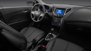 Hyundai-HB20-Spicy-automatico-interior-painel