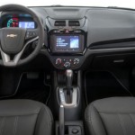 Chevrolet-Cobalt-Graphite-2015-painel