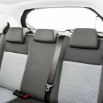 Peugeot-208-Active-Pack-2016-banco-traseiro