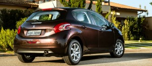 Peugeot-208-Allure-2016-automatico