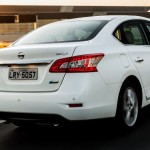 Nissan-Sentra-Unique-CVT-2016