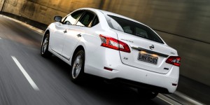 Nissan-Sentra-Unique-CVT-Xtronic-2016