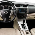 Nissan-Sentra-Unique-CVT-painel-2016