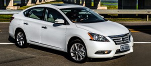 Nissan-Sentra-Unique-CVT-topo-2016
