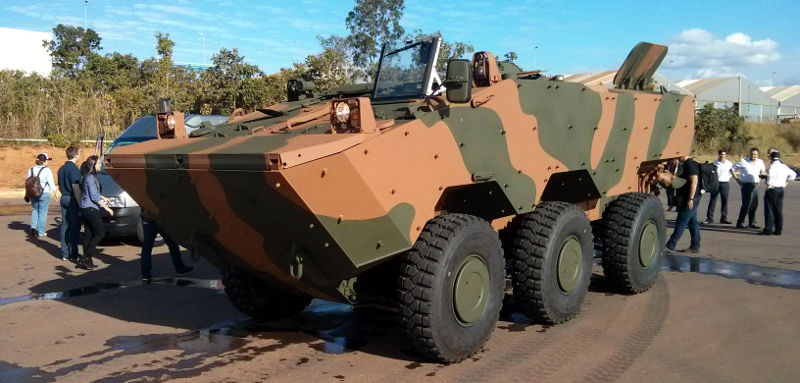 VBTP-Guarani-blindado-exercito-brasileiro-Brasil-Iveco-solado