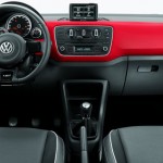 Volkswagen-Red-up-2016-TSI-turbo-painel-interior