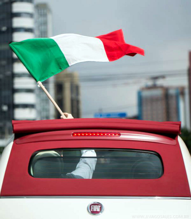 Jivago Sales - Especial para o De 0 a 100 Fiat-500-Cabrio-2015-Italia-bandeira