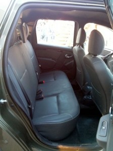 Renault-Duster-Oroch-picape-2016-espaco-traseiro