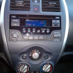Nissan-Versa-2016-som-mp3-bluetooth