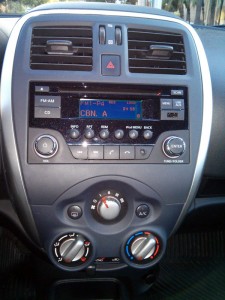 Nissan-Versa-2016-som-mp3-bluetooth