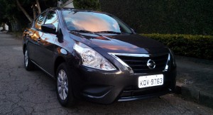 Nissan-Versa-S-dianteira-2016