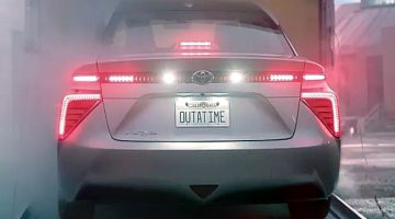 Toyota-Mirai-Back-to-the-future