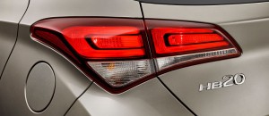 Hyundai-HB20-2016-Premium-lanterna-traseira