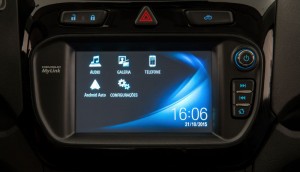 Chevrolet-Cobalt-Elite-LTZ-2016-MyLink