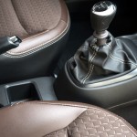 Chevrolet-Cobalt-LTZ-2016-detalhe-couro-manual