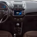 Chevrolet-Cobalt-LTZ-2016-painel-cambio-manual