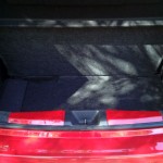 Nissan-March-SV-2015-2016-porta-malas