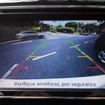 Nissan-March-SL-2016-painel-camera-re