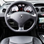 Peugeot-408-Allure-2016-painel-cambio-automatico