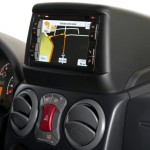 Fiat-Doblo-Adventure-Extreme-central-multimidia
