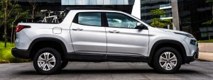 Fiat-Toro-Freedom-2017-picape