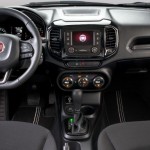 Fiat-Toro-Freedom-2017-picape-painel