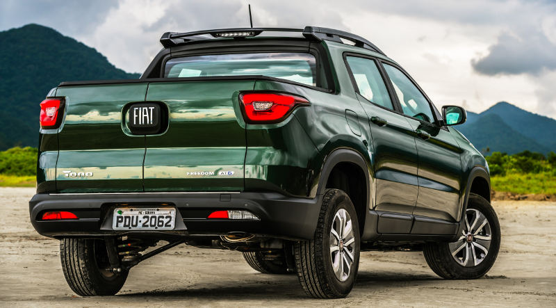 Fiat/Divulgação Fiat-Toro-Freedom-2017-picape-traseira