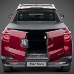Fiat-Toro-Volcano-2017-picape-tampa-traseira-dupla