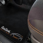 Nissan-March-SL-Rio-2016-tapete