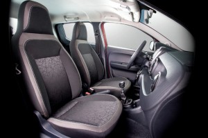 Fiat-Mobi-Like-On-2017-banco-dianteiro