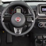 Fiat-Mobi-Like-On-2017-painel