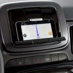 Fiat-Mobi-Live-On-2017-smartphone-GPS-waze