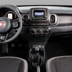 Fiat-Mobi-Way-On-2017-painel