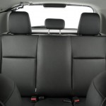 Toyota-Etios-2017-hatch-sedan-banco-traseiro-cinto-tres-pontos-encosto-cabeca