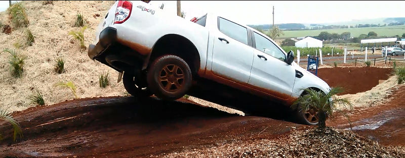 Ford-Ranger-off-road
