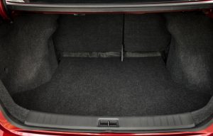 Nissan-Sentra-S-SV-SL-2017-porta-malas