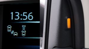Nissan-Sentra-SL-2017-CVT-blind-spot