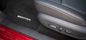 Nissan-Sentra-SL-2017-ajuste-eletrico-banco