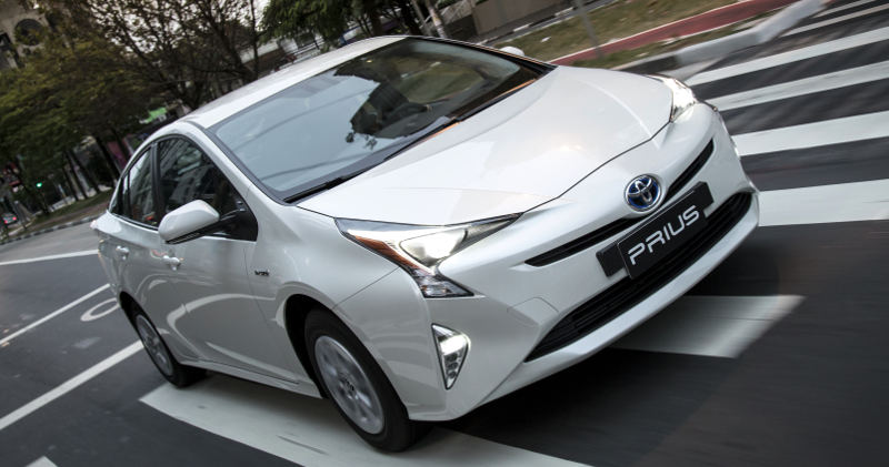 Toyota-Prius-2017
