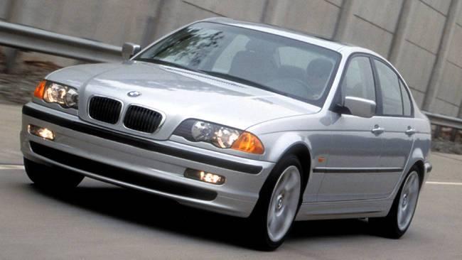 Foto de um BMW 320i de 2005