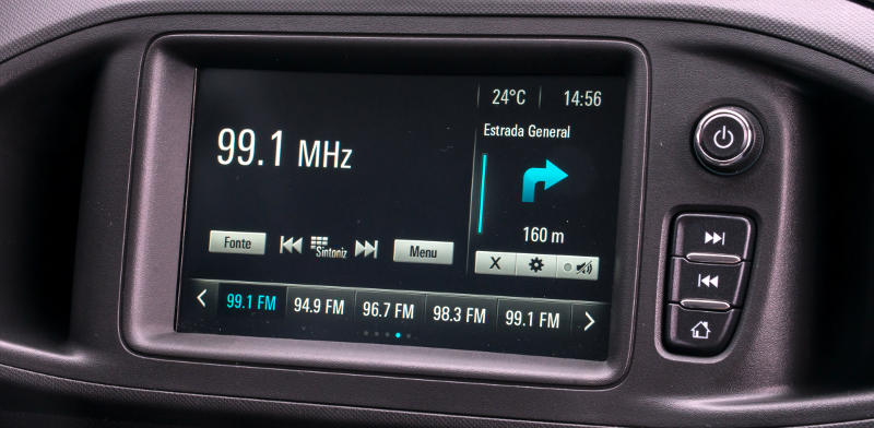 Tela do MyLink dos Chevrolet Onix e Prisma LTZ 2017