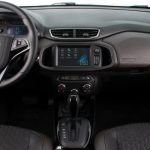 Painel dos Chevrolet Onix e Prisma LTZ 2017 automáticos