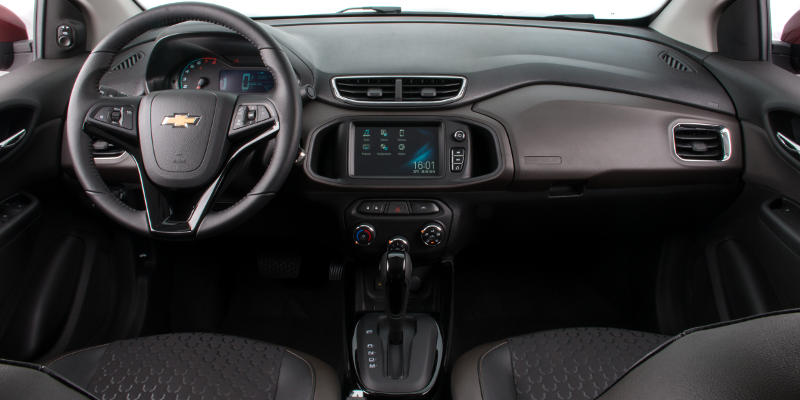 Painel dos Chevrolet Onix e Prisma LTZ 2017 automáticos