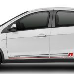 Foto da lateral do Fiat Palio Sporting 1.6 2017