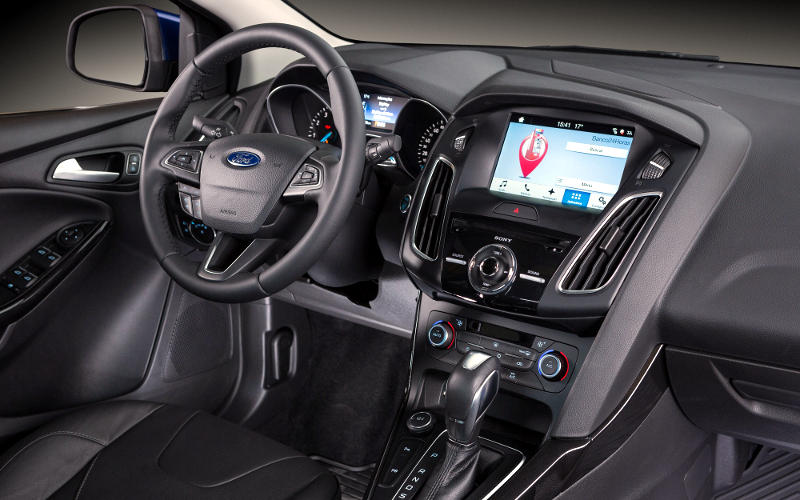 Foto do painel do Ford Focus 2017 automático