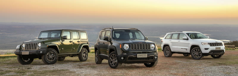 Foto dos modelos Renegade, Wrangler e Grand Cherokee da série especial de aniversário de 75 anos da Jeep