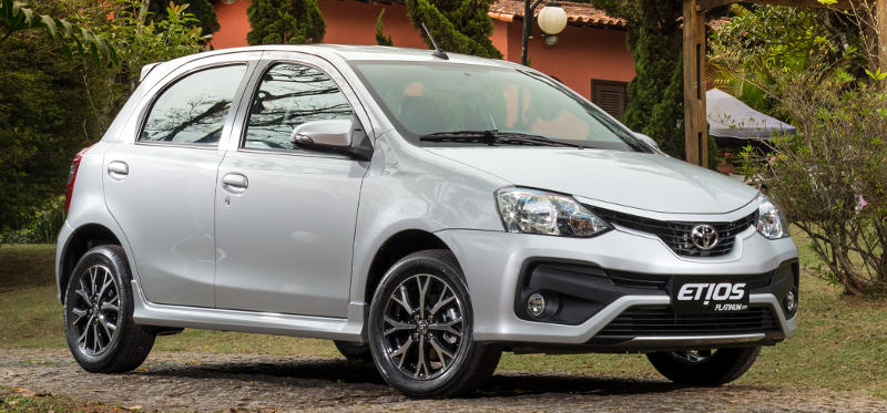 Dianteira do Toyota Etios Platinum 2017